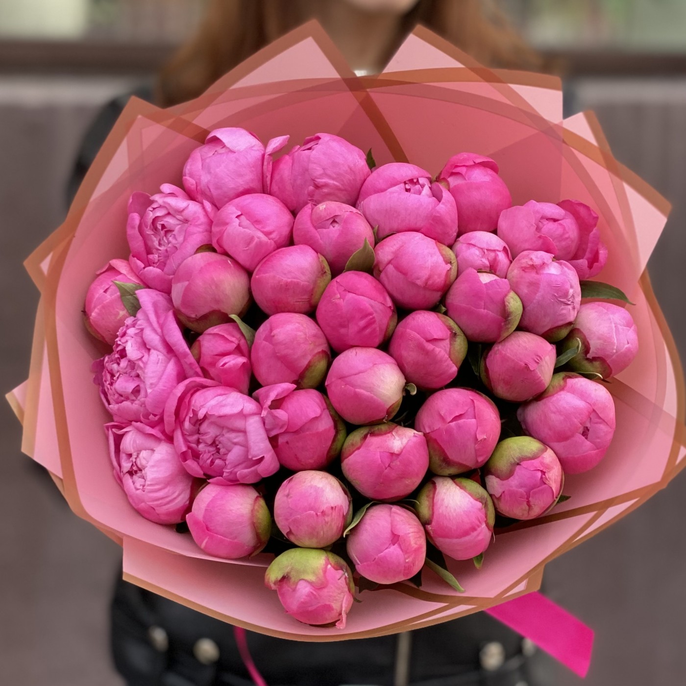 35 розовых пионов Флеминг